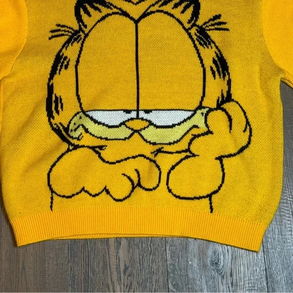 Garfield x fun Turtleneck Sweater Size M Streetwear Graphic Novelty Heavyweight - Picture 5 of 13